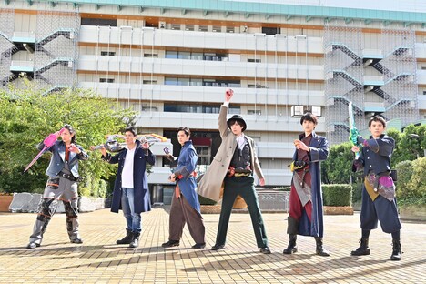 「劇場短編 仮面ライダーセイバー 不死鳥の剣士と破滅の本」