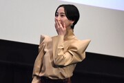 伏せた状態の色紙が運び込まれた時点で「もう無理！」と言い出す松井玲奈。