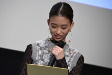 喜びのあまり呆然とする森川葵。