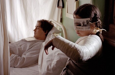 「落下の王国」