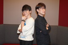 左から阿部敦、川原慶久。