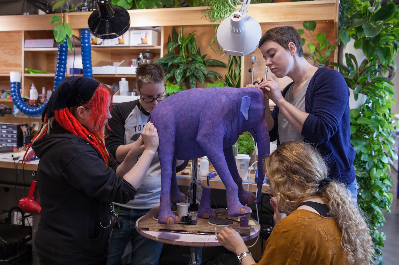 象が歩く20秒のシーンに3カ月、「ミッシング・リンク」メイキング映像公開