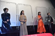 舞台挨拶の様子。