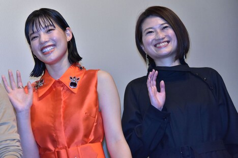 左から石井杏奈、池田千尋。