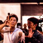 「燃えよデブゴン」ドニー・イェンと盟友・谷垣健治が並ぶメイキング写真公開