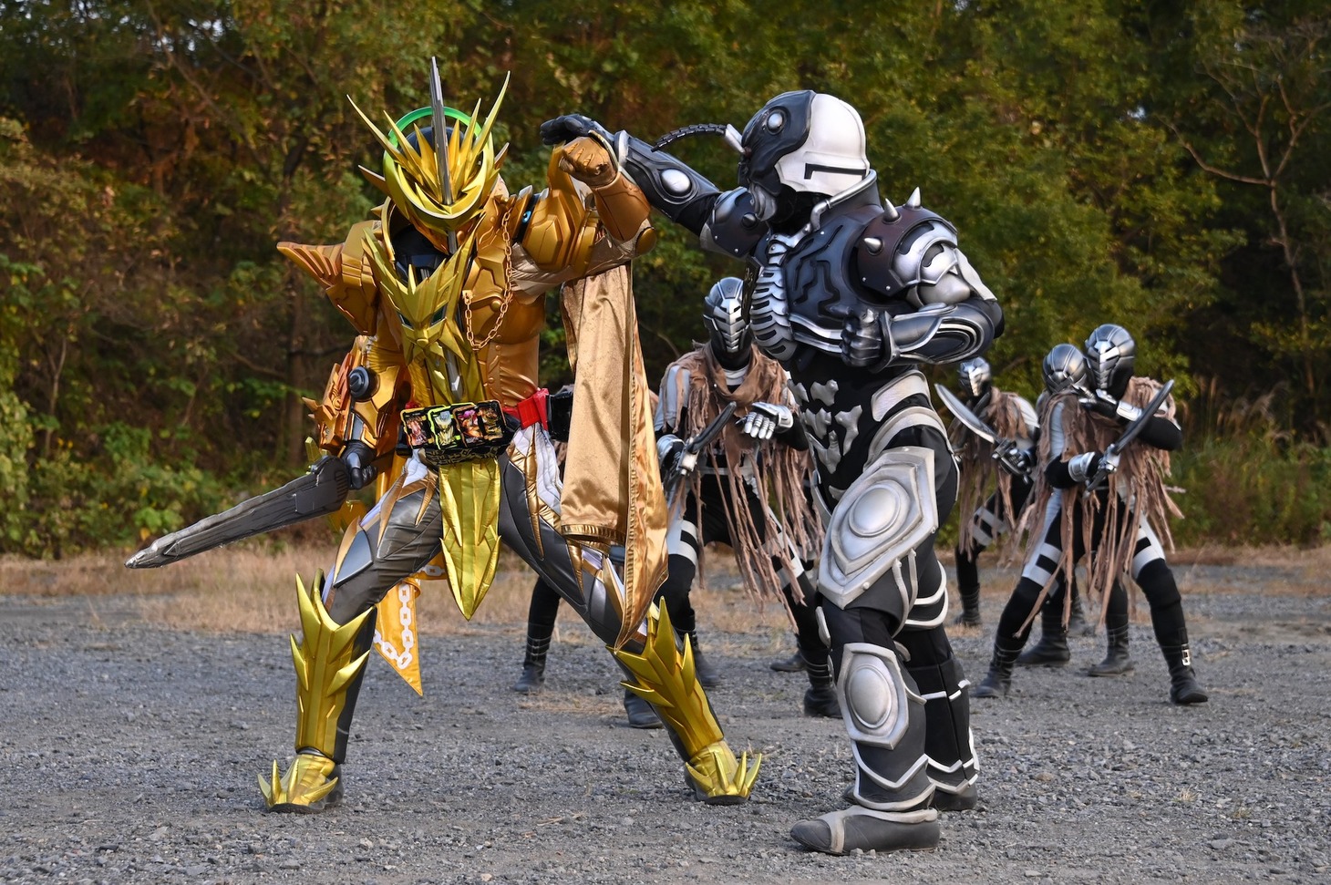 「劇場短編 仮面ライダーセイバー 不死鳥の剣士と破滅の本」