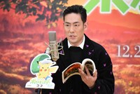 公開アフレコを行う中村勘九郎。