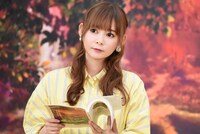 公開アフレコを行う中川翔子。