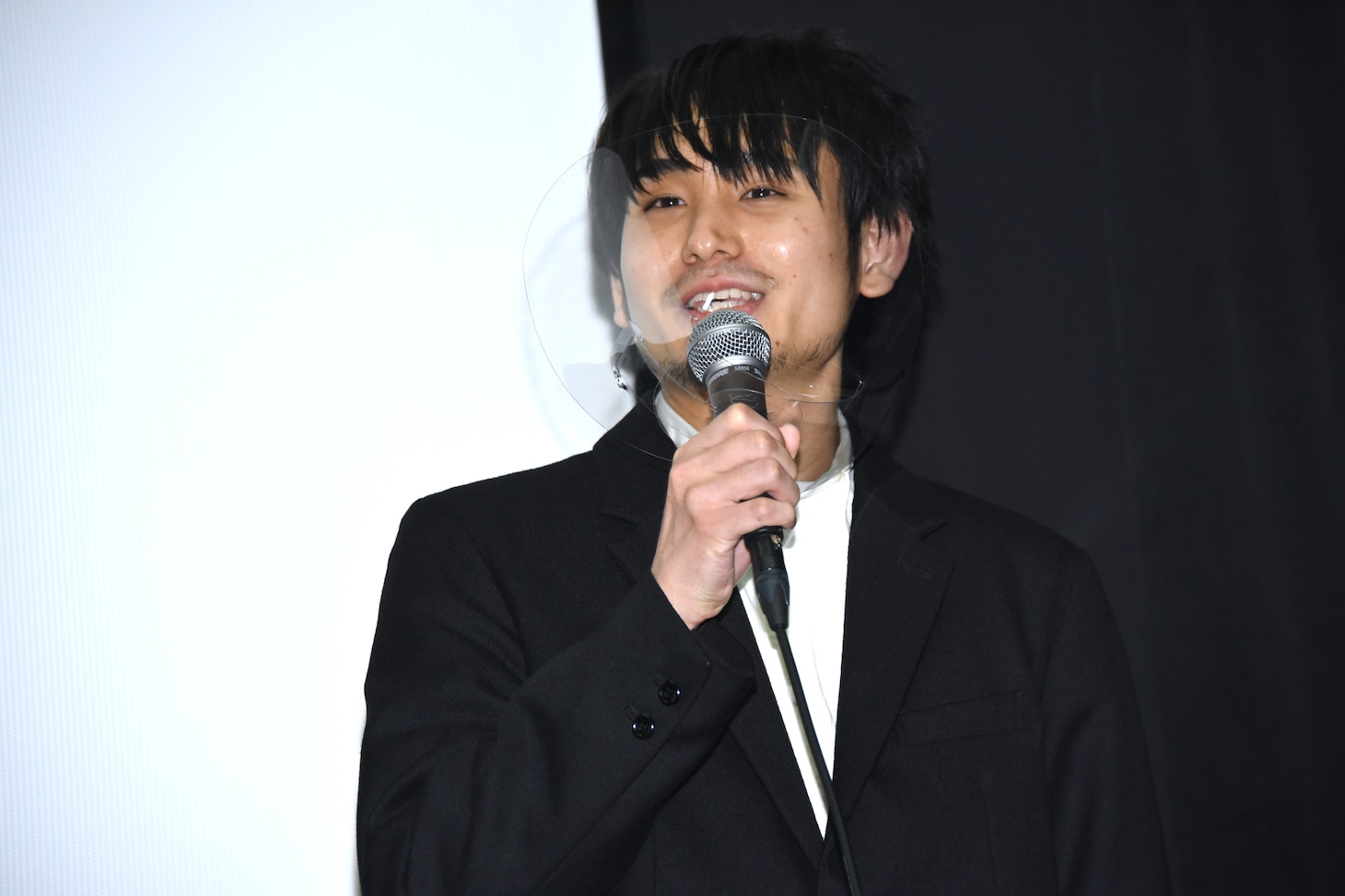 内山拓也