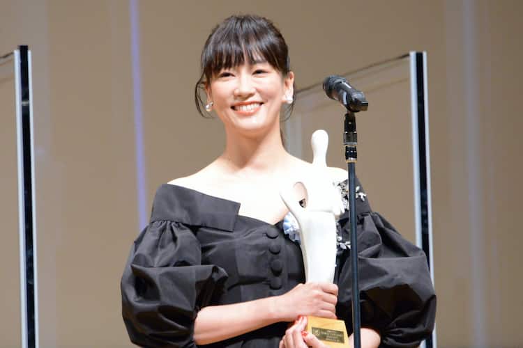 水川あさみ Tama映画賞最優秀女優賞に輝き 喜劇 愛妻物語 への思い入れ語る 映画ナタリー 水川あさみ Tama映画賞最優秀女優賞に輝き 喜劇 愛妻物語 への思い入れ語る 映画ナタリー