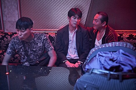 「藁にもすがる獣たち」