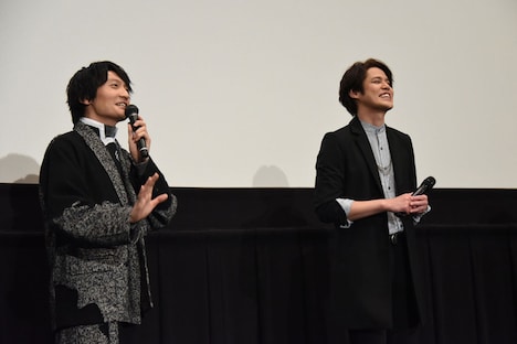 左から島崎信長、宮野真守。
