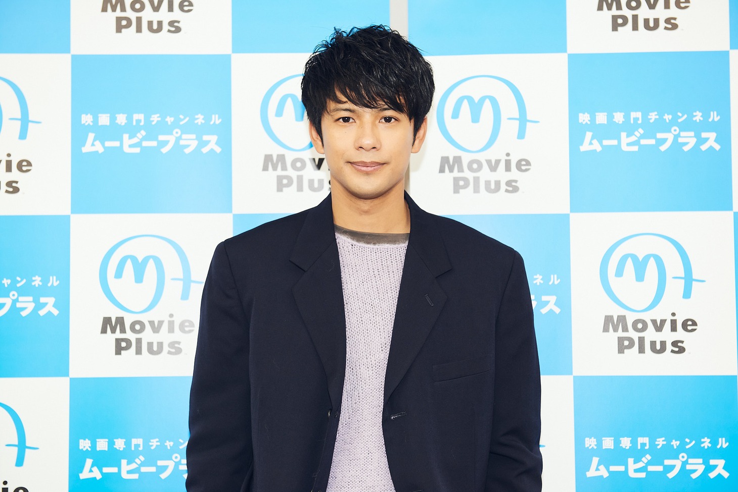 記者会見に出席した森崎ウィン。
