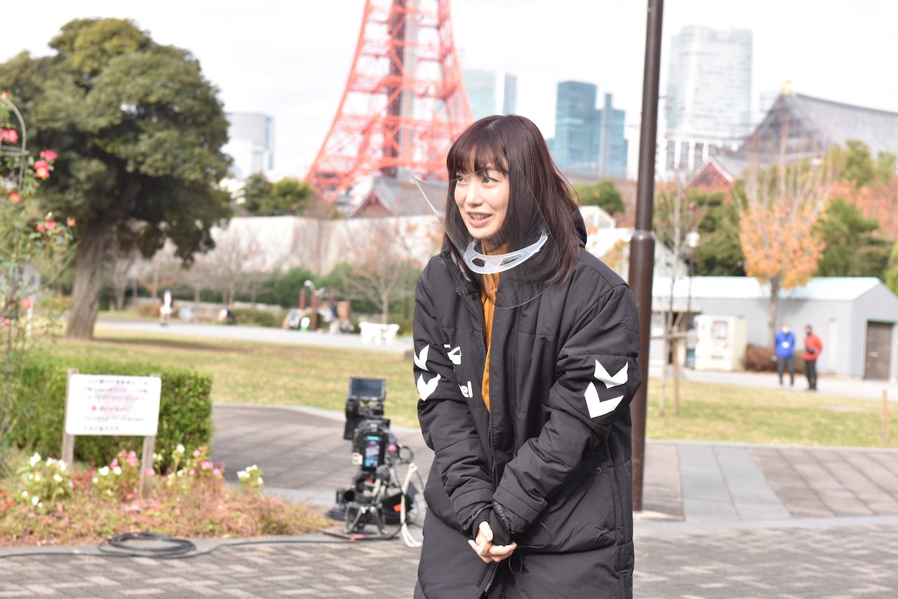 菅野美穂と浜辺美波が恋する母娘に、連ドラ「ウチの娘は、彼氏が
