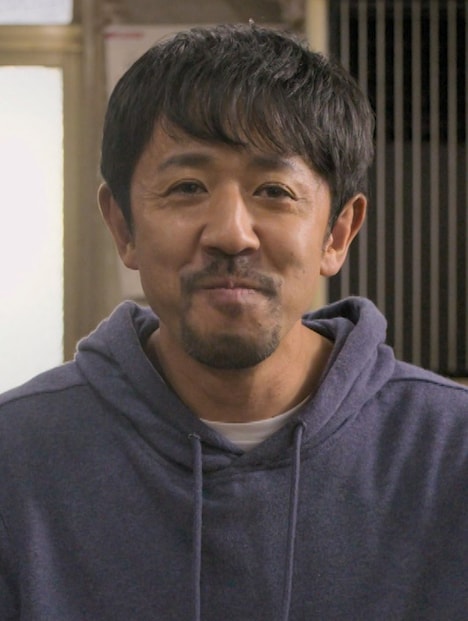 濱津隆之演じる須田民生。