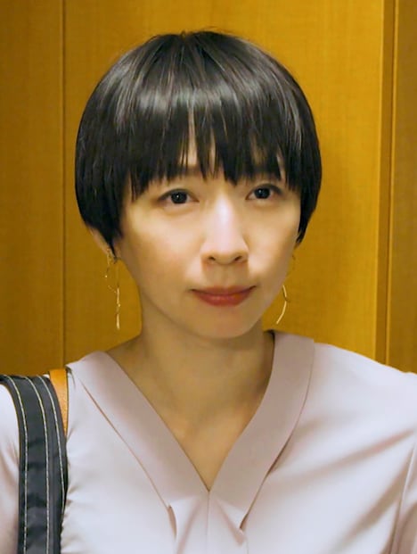 酒井若菜演じる須田佳苗。