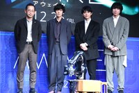 左から山田篤宏、若葉竜也、吉沢亮、落合モトキ。