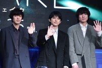 左から若葉竜也、吉沢亮、落合モトキ。