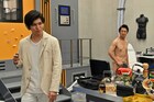 劇場版「仮面ライダーゼロワン」新映像、アキラ100%と天津垓1000%が対立