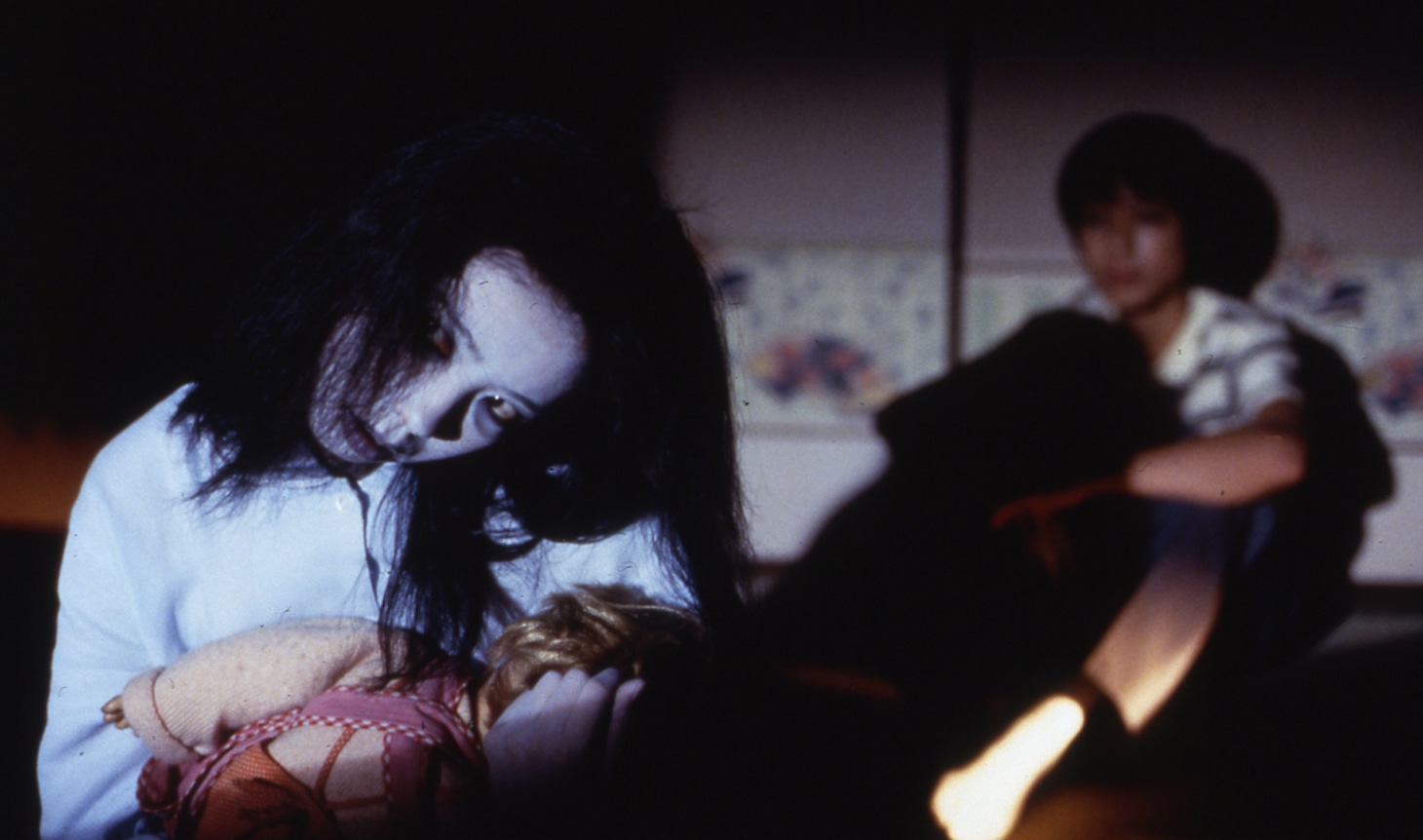 「呪怨2」 (c)東映ビデオ