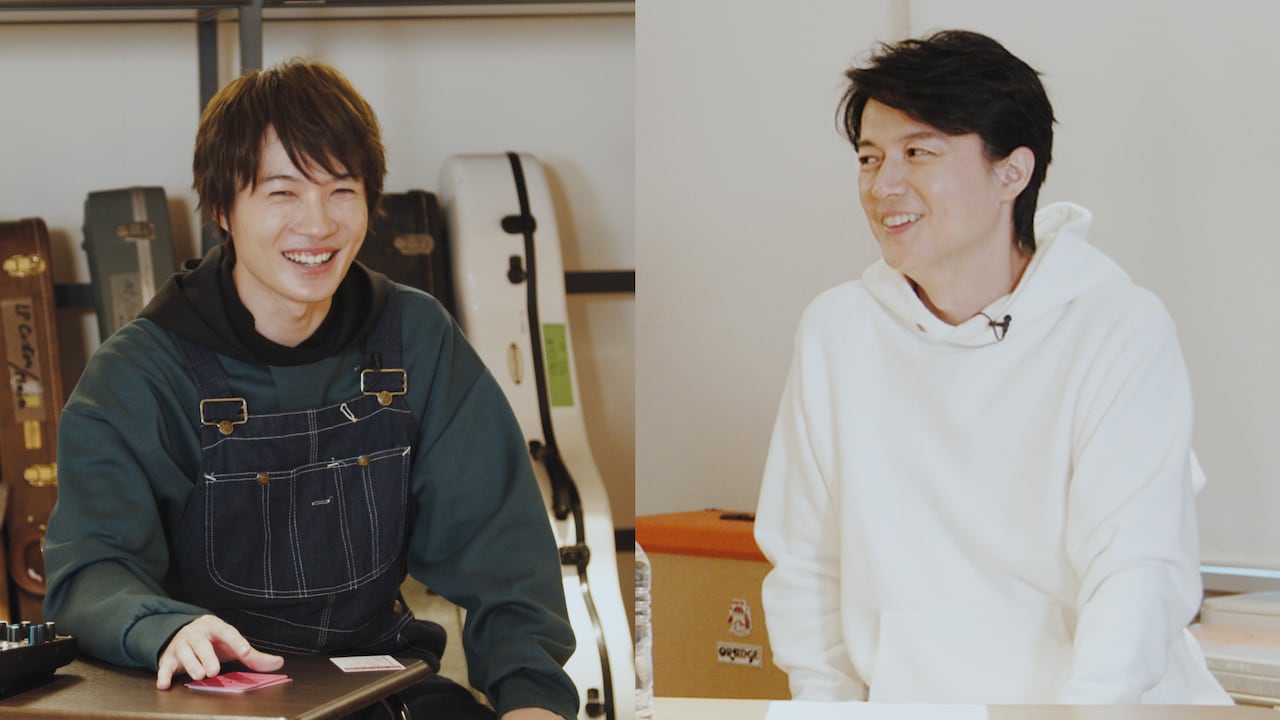 左から神木隆之介、福山雅治。