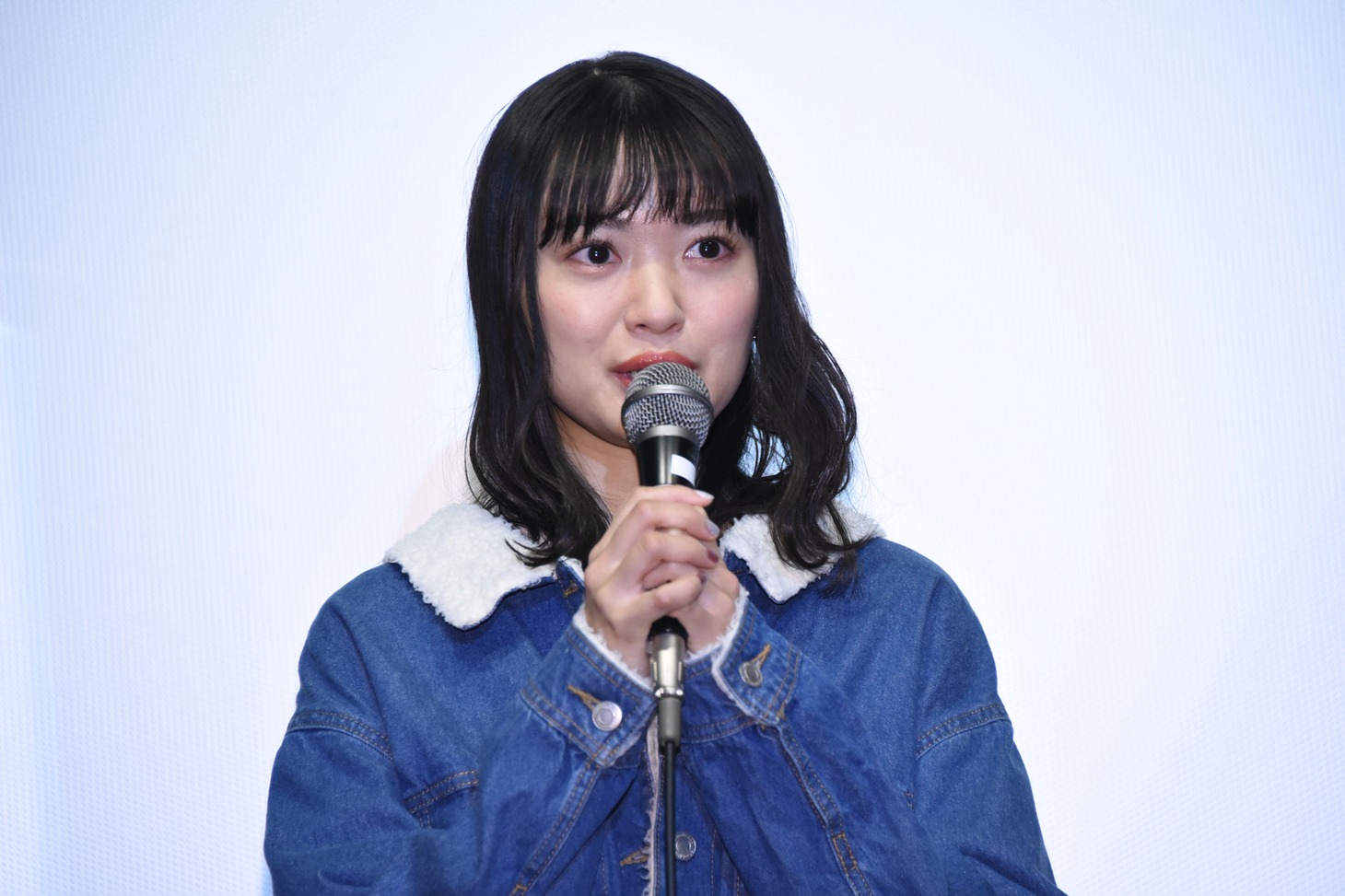 北原里英