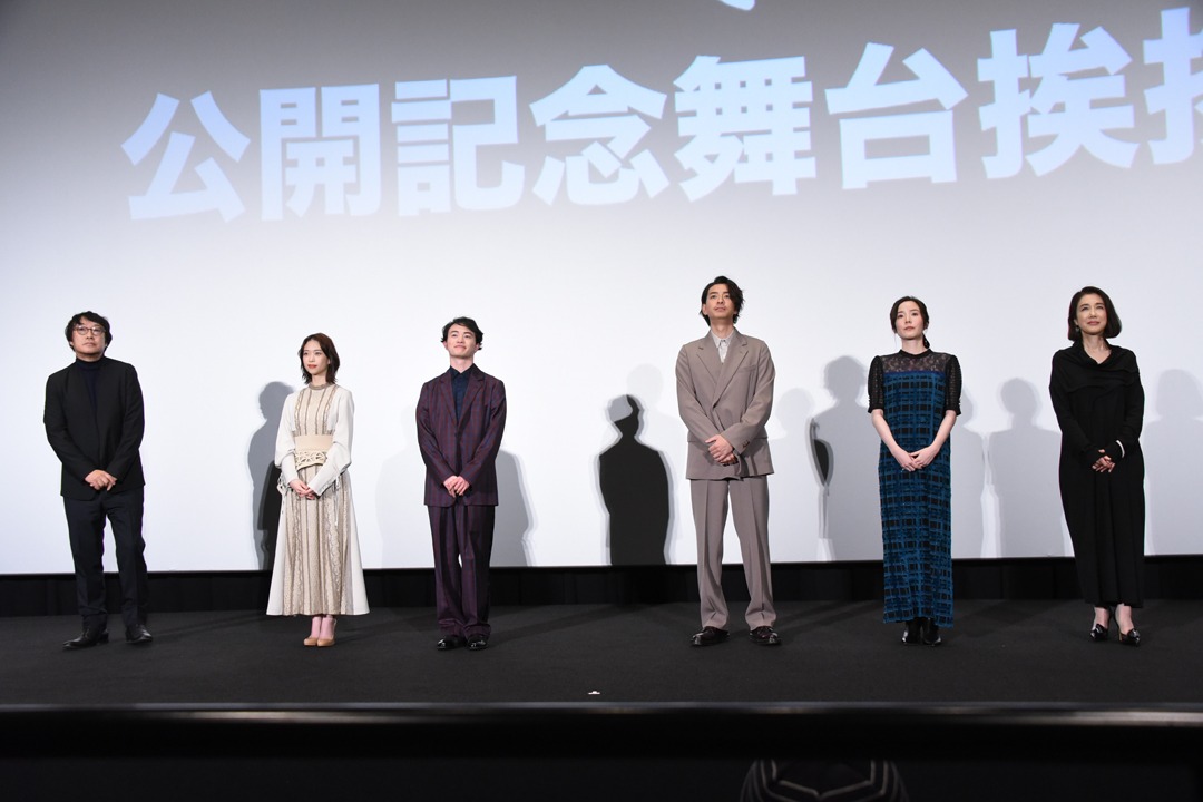 「天外者」公開記念舞台挨拶の様子。
