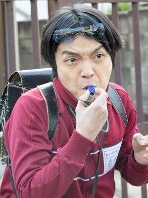 はずちん役の岡山天音。