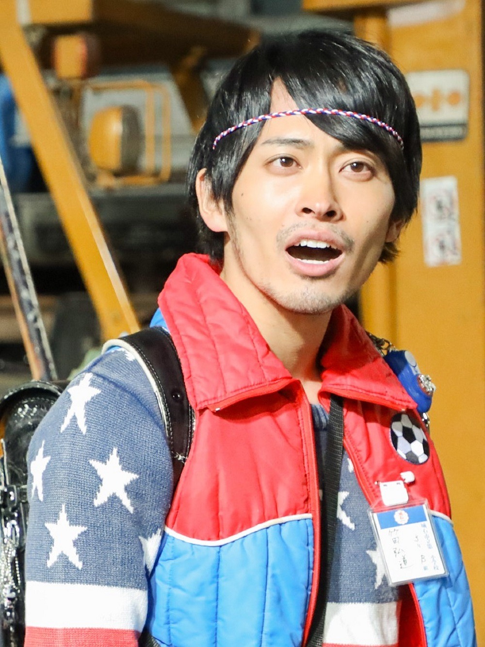 タケモン役の平埜生成。