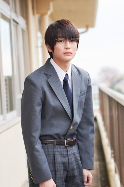 高橋文哉演じる二階堂明。