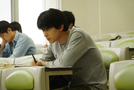 「AWAKE」新場面写真