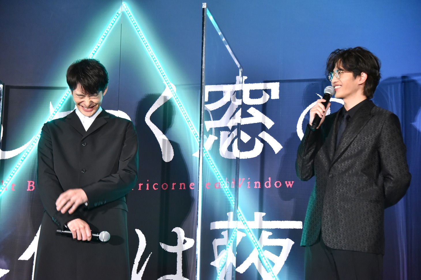 左から岡田将生、志尊淳。