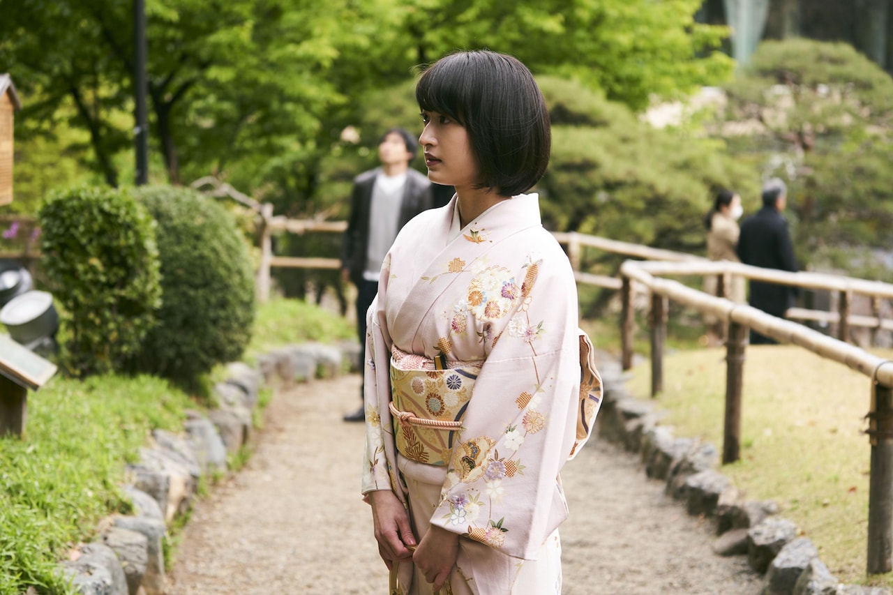 着物とジャージ、門脇麦×水原希子「あのこは貴族」対照的な生活写した新写真公開