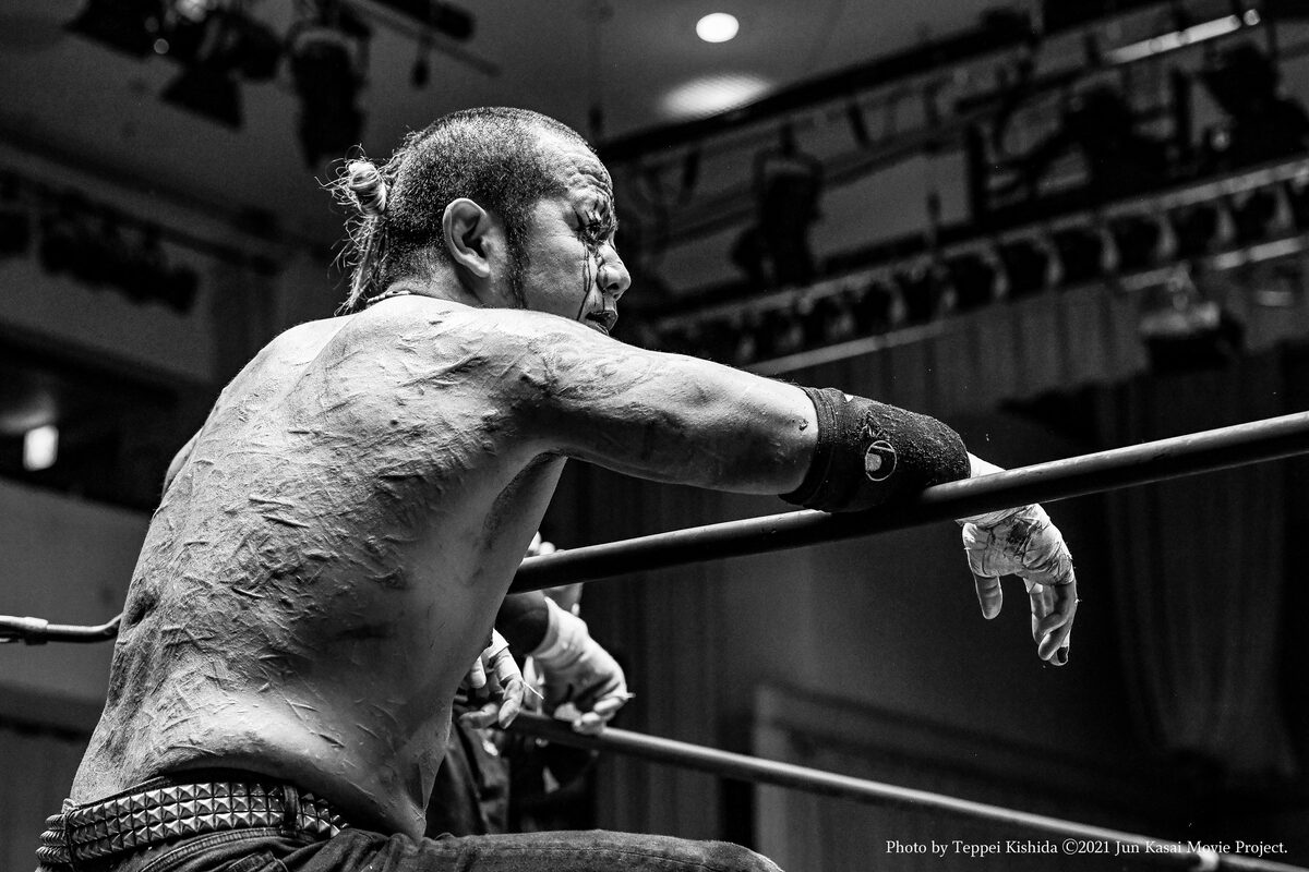 プロレスラー葛西純がデスマッチに懸けた半生に迫るドキュメンタリー公開 動画あり 映画ナタリー プロレスラー葛西純がデスマッチに懸けた半生に迫るドキュメンタリー公開 動画あり 映画ナタリー