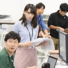 浅川梨奈が「逃げ恥」新春スペシャル出演、撮影現場で“本物の平匡さん”に感動
