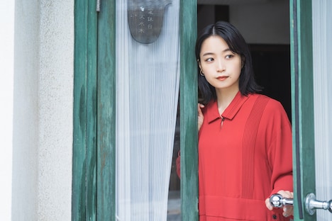 「映画オフィシャルブック おもいで写眞 深川麻衣」中面