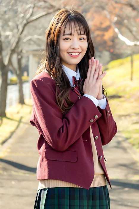 横田真悠演じる佐藤みのる。