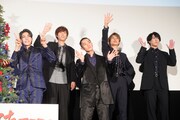 左からラウール、阿部亮平、岩本照、向井康二、宮舘涼太。