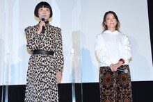 左から片桐はいり、大九明子。