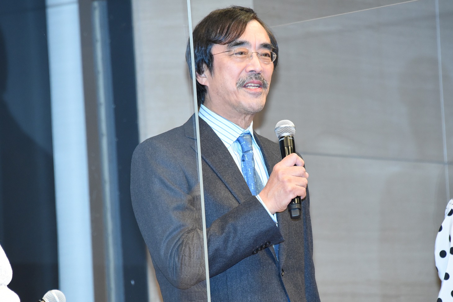 益岡徹