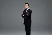 ジョン・カビラ