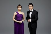 左から宇垣美里、ジョン・カビラ。