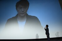 福山雅治のメッセージVTR上映の様子。