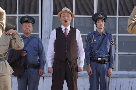 「きまじめ楽隊のぼんやり戦争」