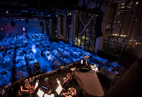 「SLEEP マックス・リヒターからの招待状」新場面写真