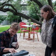 ライアン・ゴズリングとリッキ・リーがデュエット「ソング・トゥ・ソング」本編映像