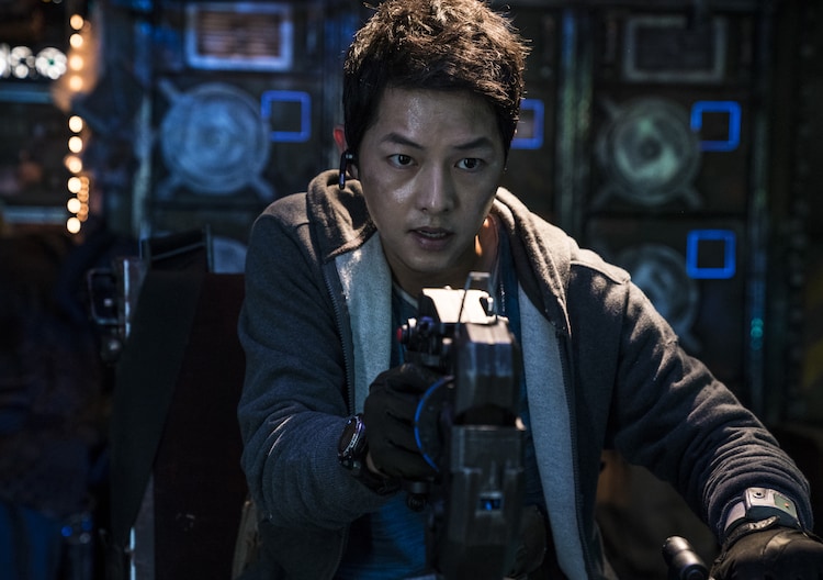 宇宙の掃除屋描く韓国のsf大作 勝利号 Netflixで2月5日より独占配信 動画あり 映画ナタリー