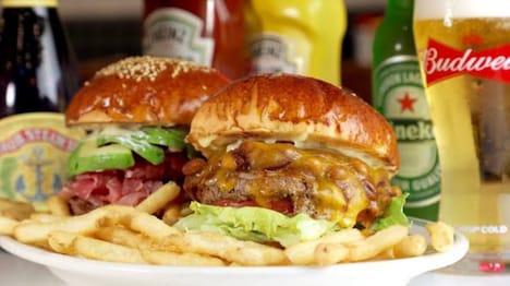 「THE SMILE」のハンバーガーイメージ。