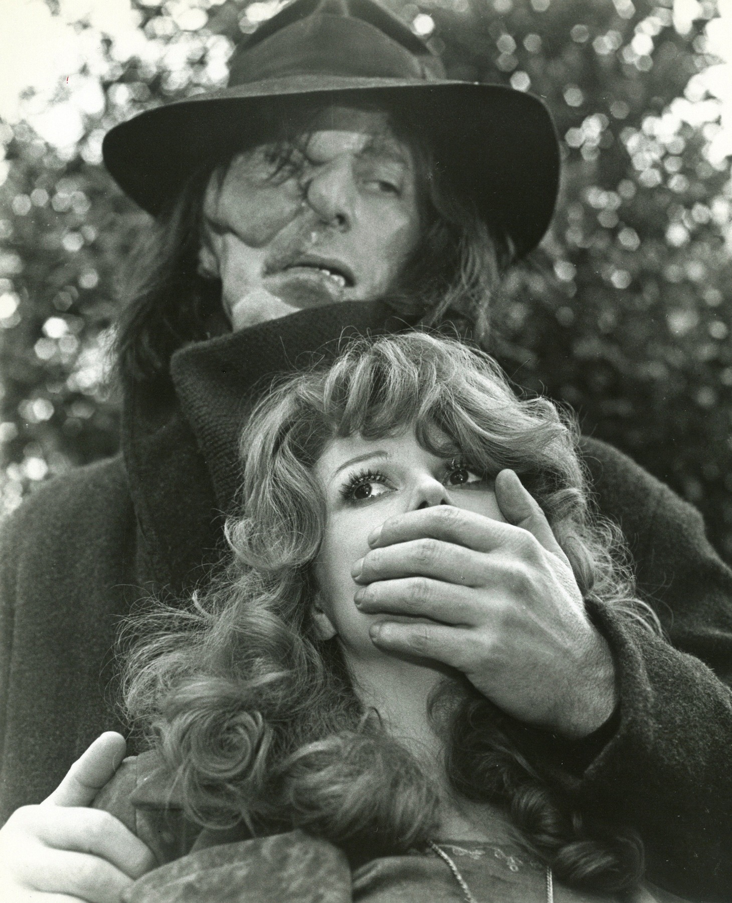 「悪魔の植物人間」 (c)1973 CYCLONE PRODUCTIONS, INC./VIDCREST. (c) 2005 SUBVERSIVE CINEMA, INC. ALL RIGHTS RESERVED.