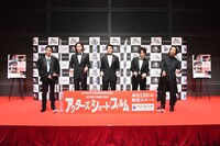 左から磯村勇斗、柄本佑、白石隼也、津田健次郎、森山未來。